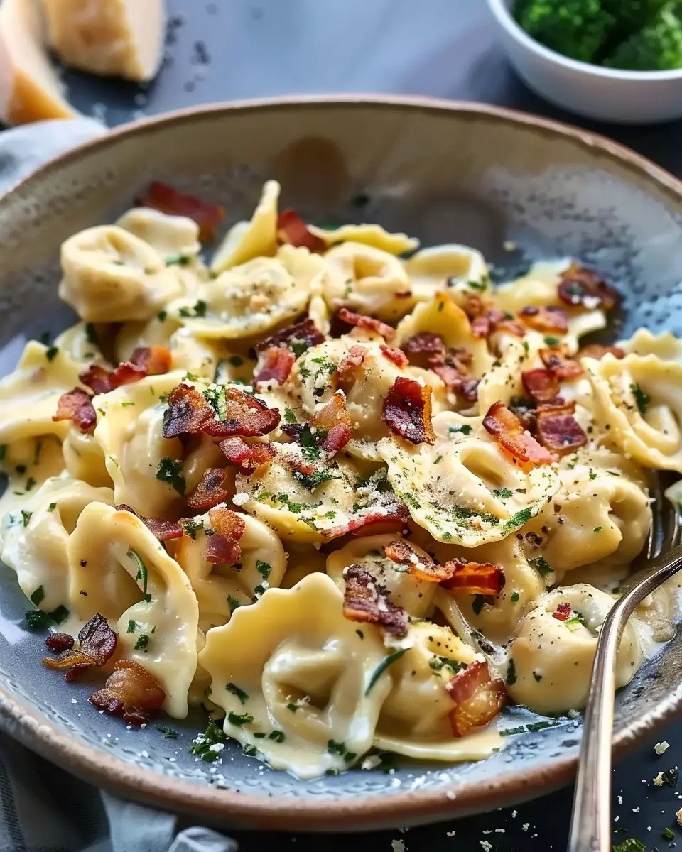 Bacon Cream Cheese Tortellini: Indulgent Comfort Food Delight